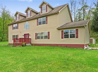 684 Pike Run Dr, Daisytown, PA 15427