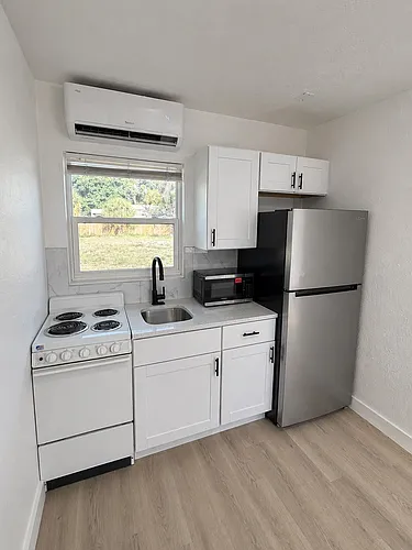 1821 13th St W Photo 1