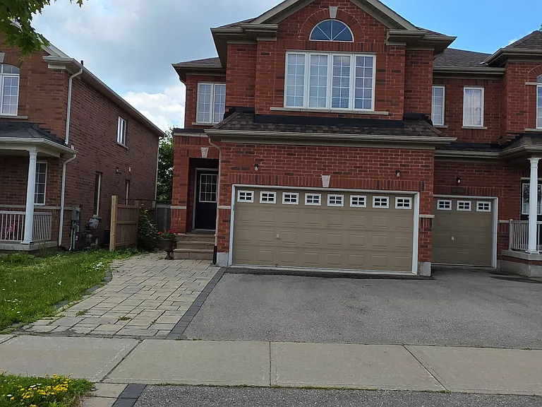 33 Aikenhead Ave — Photo 3