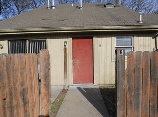 1300 Michigan Way APT B, Lawrence, KS 66044