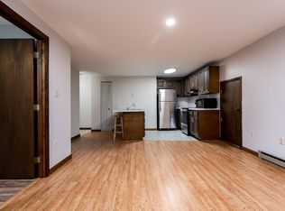 32 Patterson St APT 8, Augusta, ME 04330