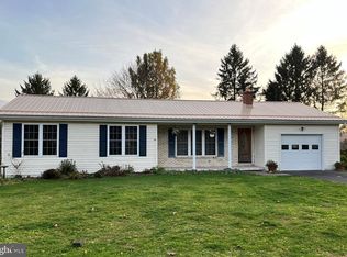 538 Summit Dr, Lewistown, PA 17044