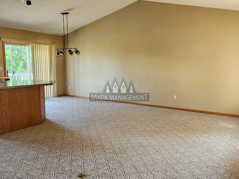 4343 Ashland Ln NW — Photo 10