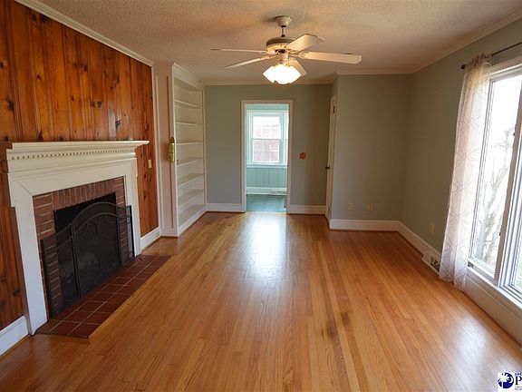3rd image of 624 Harlington Cir