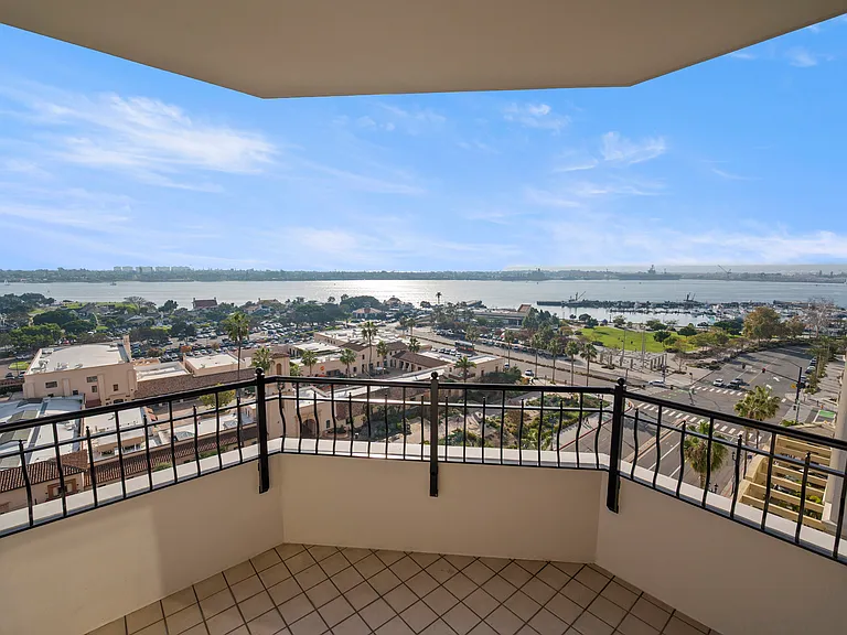 700 W Harbor Dr W #1204 — Photo 29
