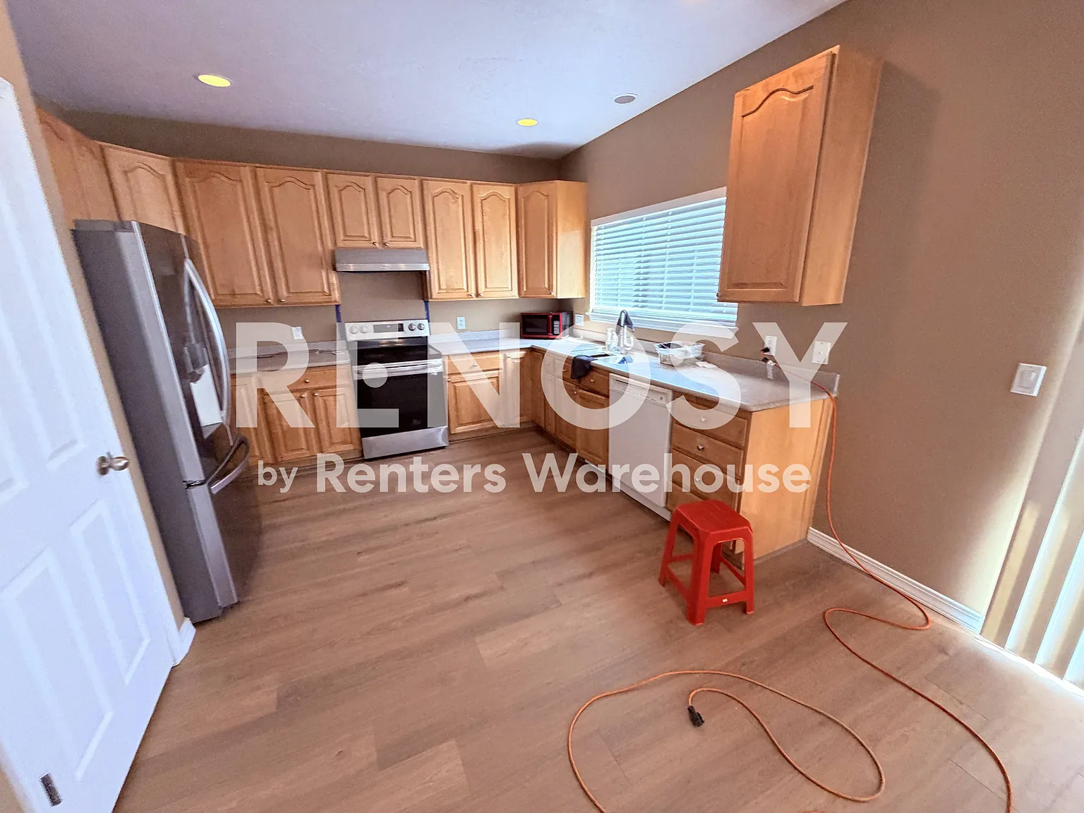 New Paint and Carpet Pet Friendly — Photo 2