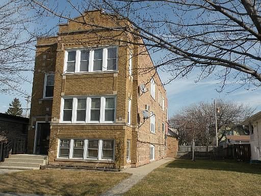 3rd image of 915 N 16th Ave