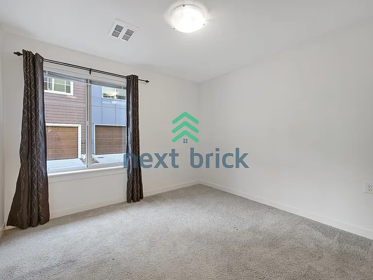 1438 158th Ct NE — Photo 7