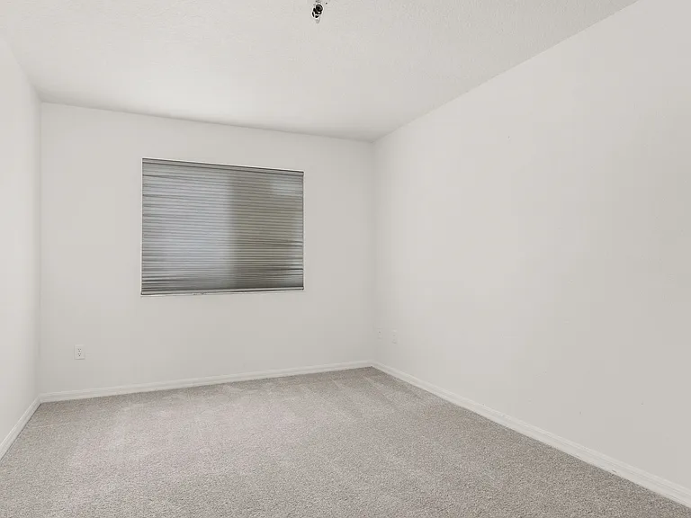 403 Orchid Dr — Photo 32