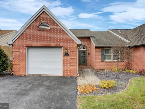 19 Sanibel Ln, Chambersburg, PA 17201