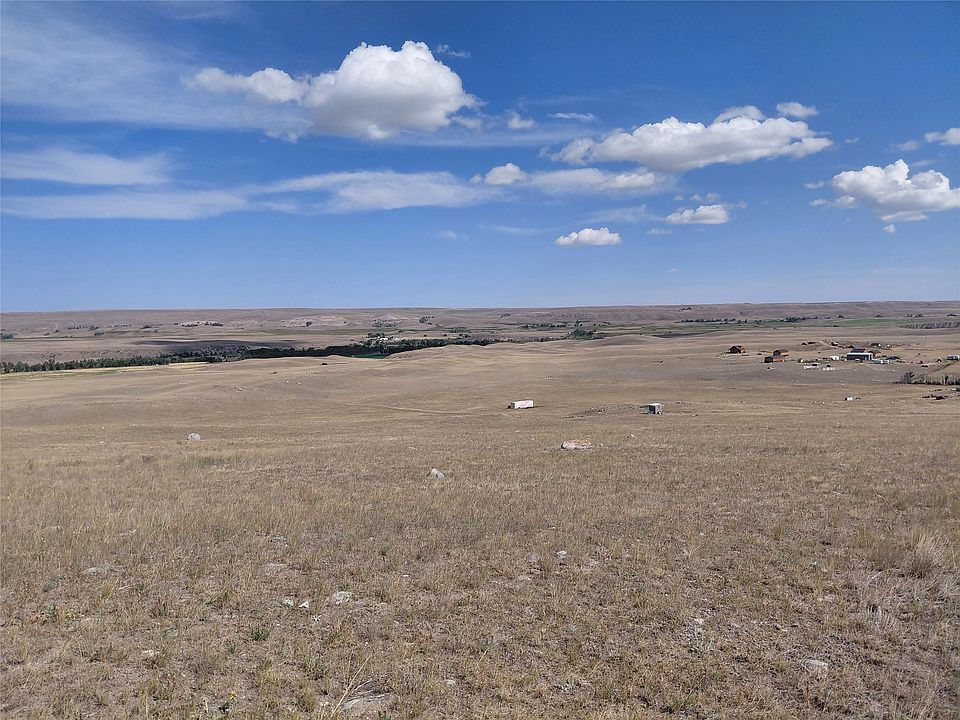 2nd image of 2675 E Bitterroot Ln