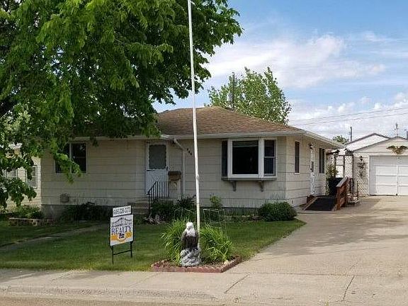 2nd image of 908 10th Ave N