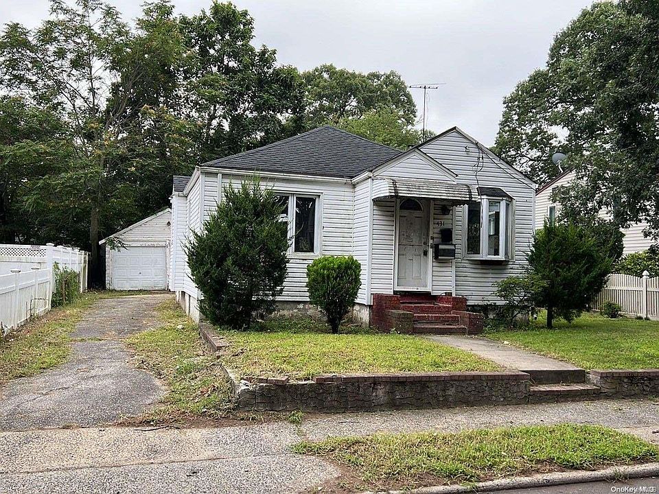 1st image of 431 Cornell Avenue