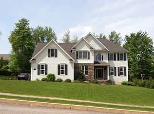 703 Parkview Rd, Moscow, PA 18444