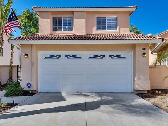 2nd image of 910 La Palma Cir