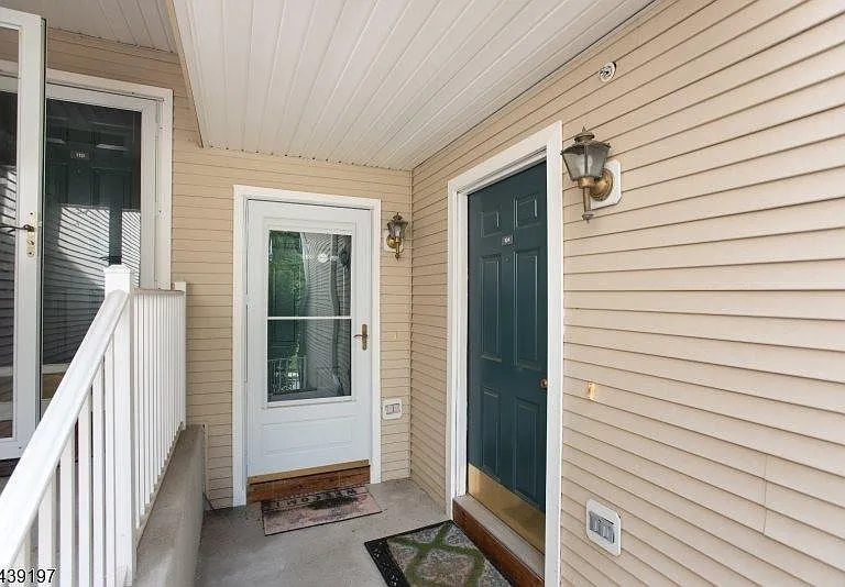 106 Wallace Ct — Photo 14