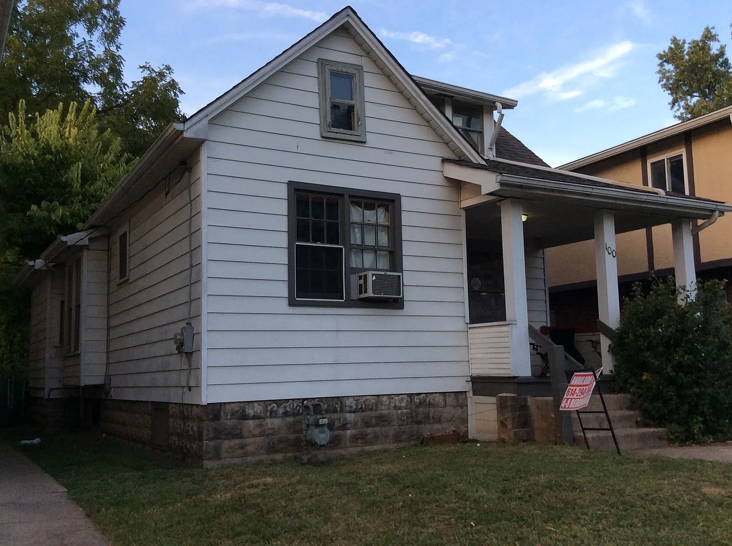3 bedroom 1 bath single family home with yard. — Photo 2