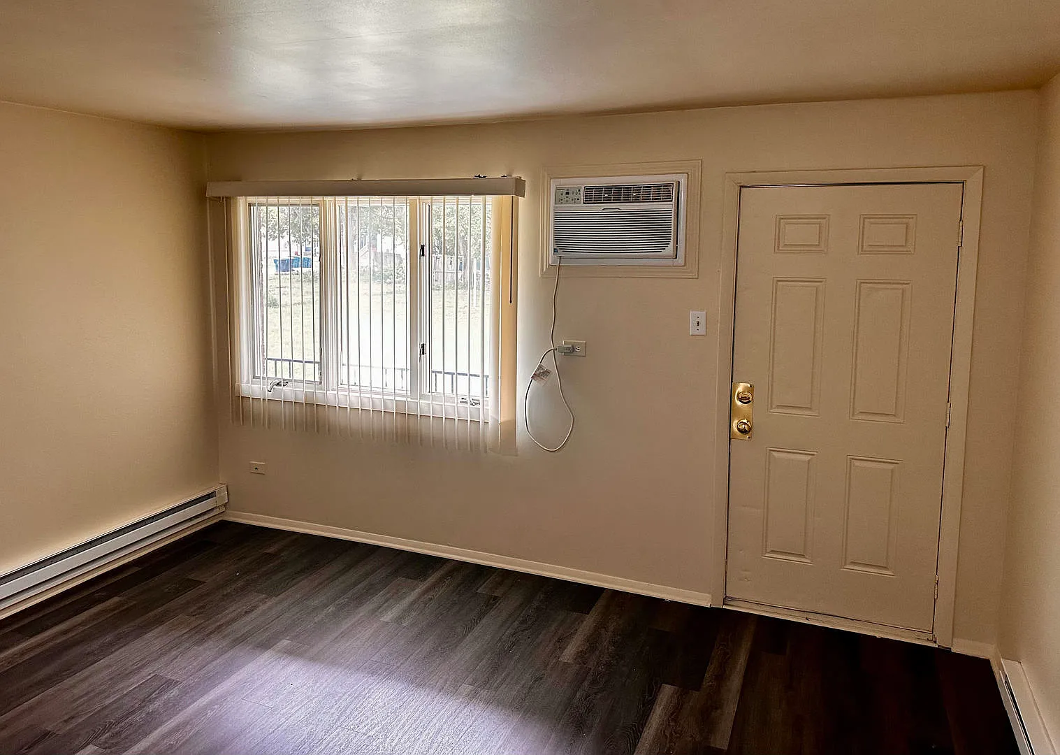 1 bed, 1.0 bath, 700 sqft, $850 — Photo 3