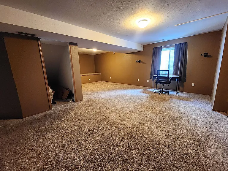 4650 Bittercreek Dr — Photo 9