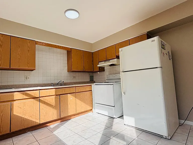 308 W Lincoln Ct #4 — Photo 9