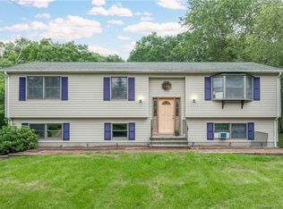 9 Potts Rd, Griswold, CT 06351