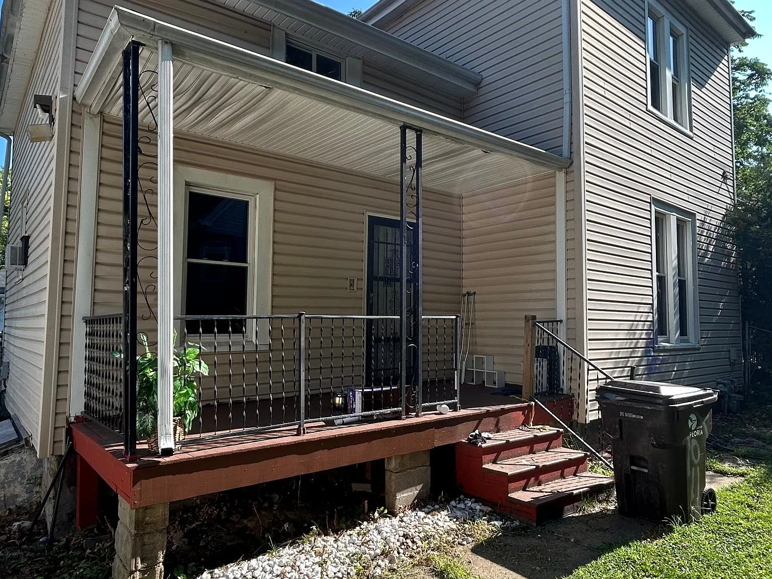 5 bed, 1752 sqft, $1,350 — Photo 3