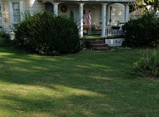 904 S Main St, Sullivan, IL 61951