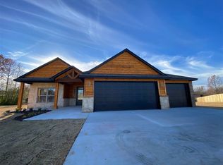 121 E Rogers Ct, Stillwater, OK 74075
