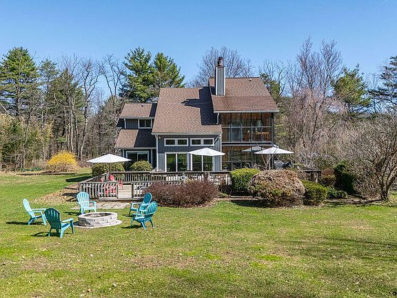5th image of 683 Becker Hill Rd
