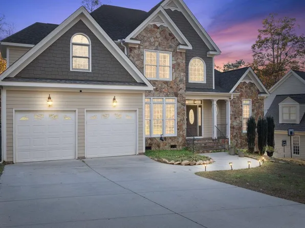 223 Kinvara Ct, Wake Forest, NC 27587