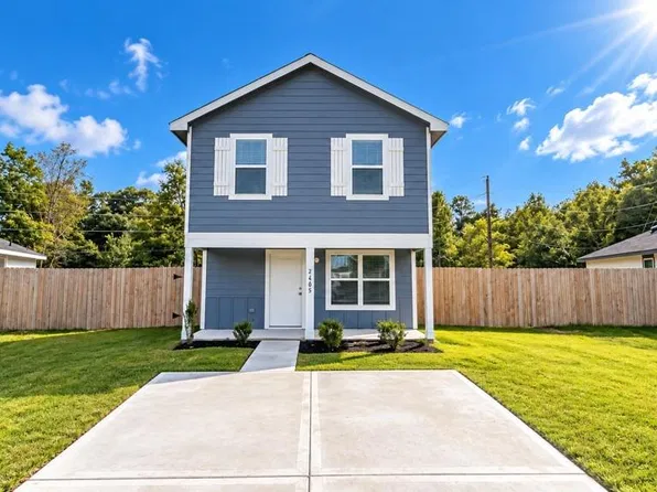 2405 Twin Ct, Splendora, TX 77372