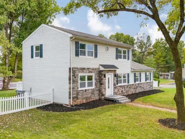 312 Ascot Ln, Bridgewater Twp., NJ 08807