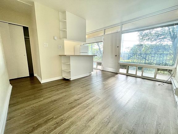 4th image of 706 Belmont Ave E APT 105