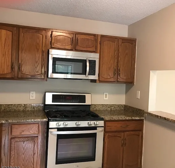 201 Robertson Way — Photo 4