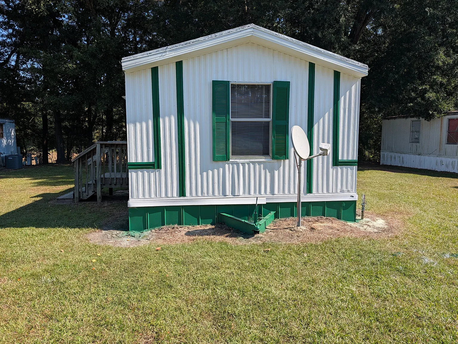 2060 Winston Rd — Photo 2