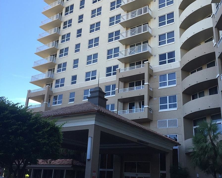 1st image of 19501 W Country Club Dr APT 1001
