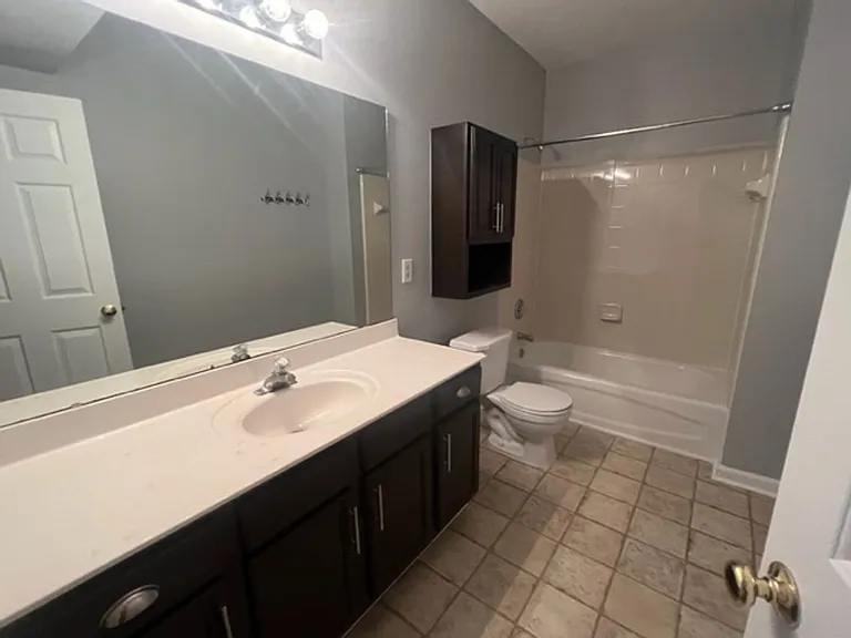 2119 Abby Knoll Dr — Photo 12