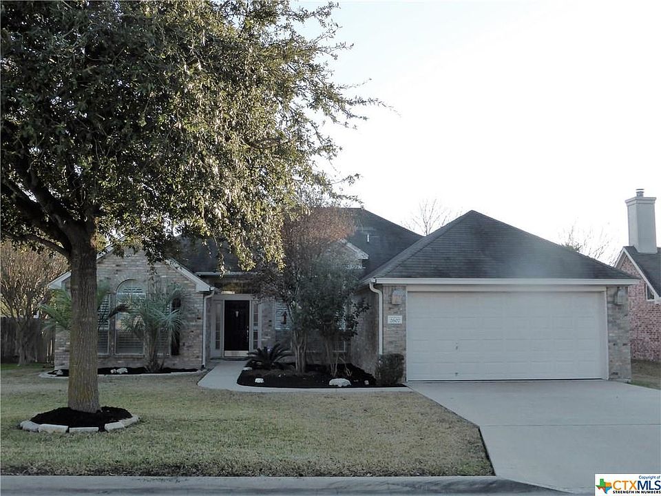 1st image of 2607 Meadow Wood Dr