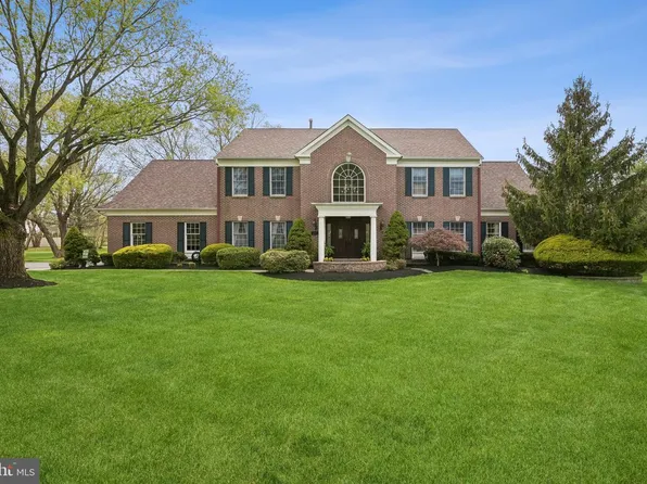 403 Providence Dr, Moorestown, NJ 08057