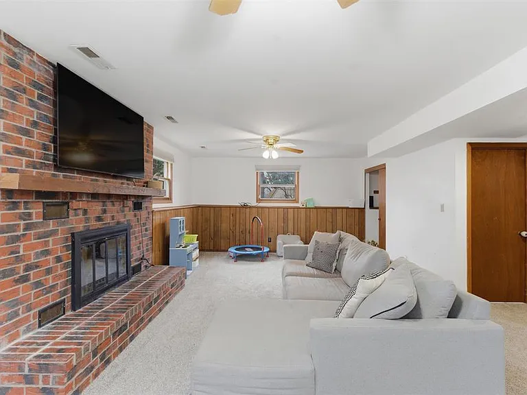1333 Overlook Dr — Photo 19