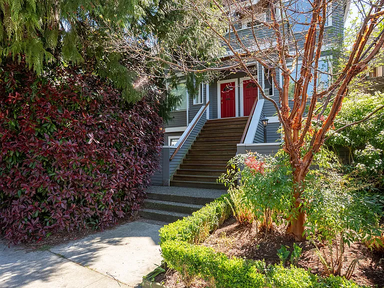 3546 Point Grey Rd #B — Photo 18