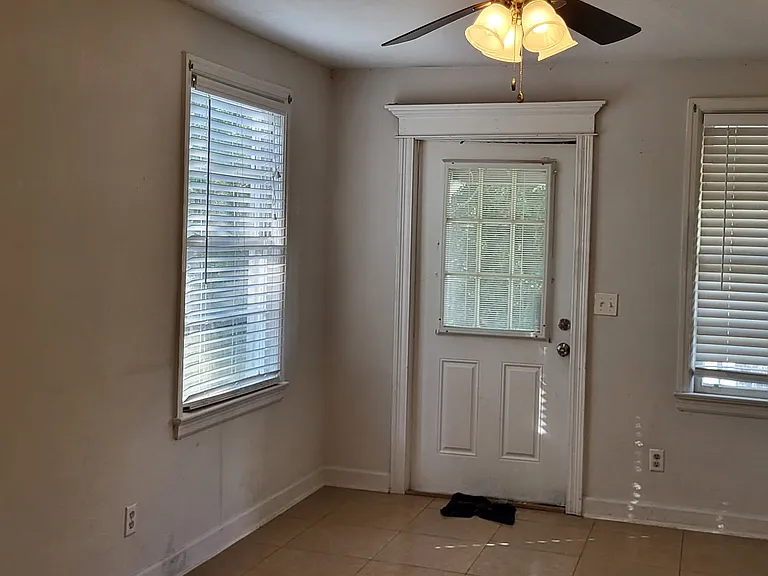 797 Georgia St — Photo 13