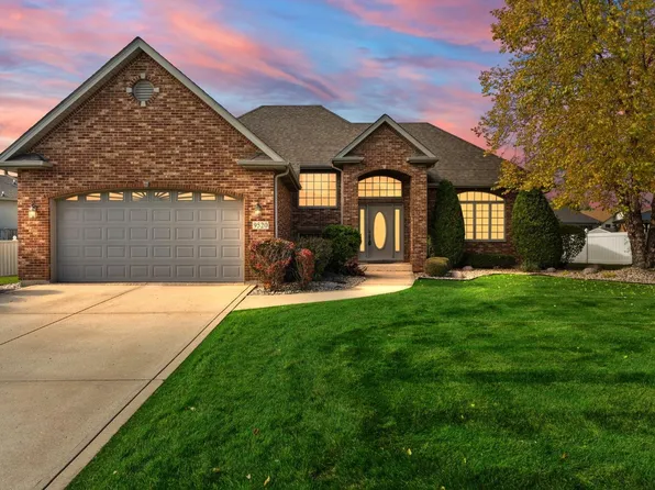 9520 Beall St, Dyer, IN 46311