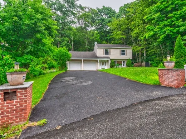 22 Karen Rd, Vernon Twp., NJ 07422