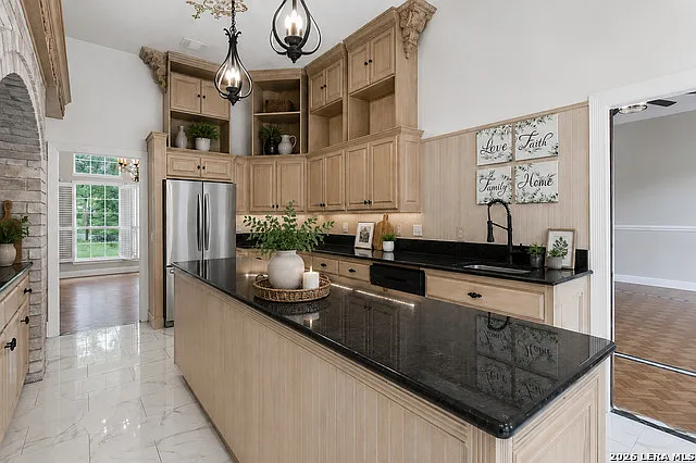 519 Mission Viejo — Photo 14