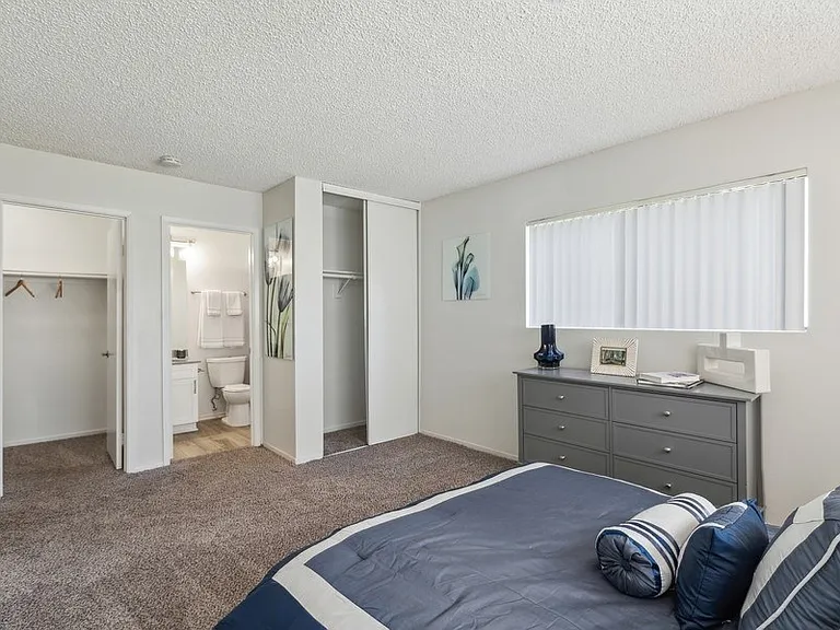 The District Apartment Homes — Photo 7