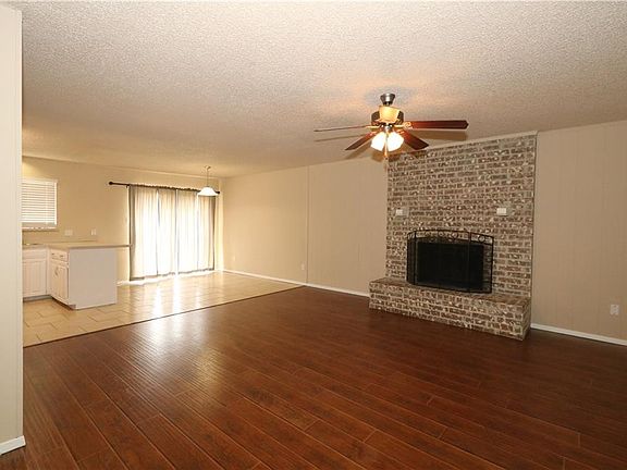 3rd image of 2417 Ryan Ave