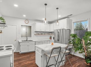 3426 SE Main St, Portland, OR 97214