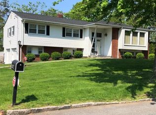 101 Windsor Oval, New Rochelle, NY 10805