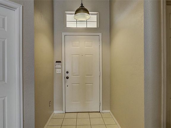 3rd image of 2905 Sandstone Dr